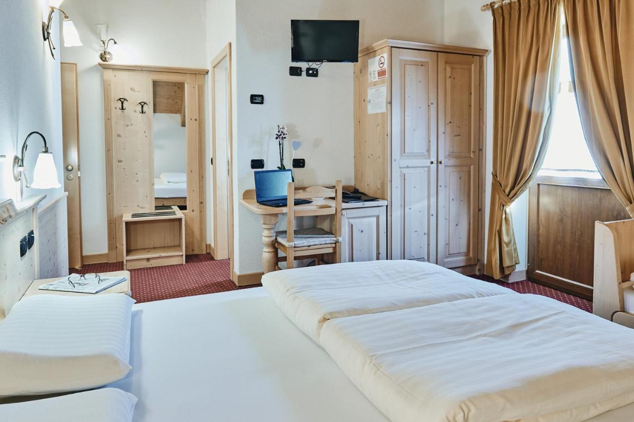 Hotel 2000 Ливиньо Екстериор снимка