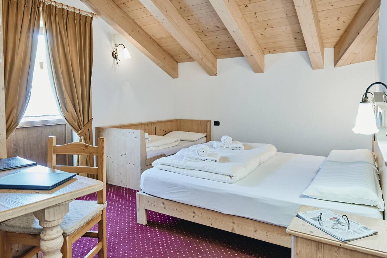Hotel 2000 Ливиньо Екстериор снимка