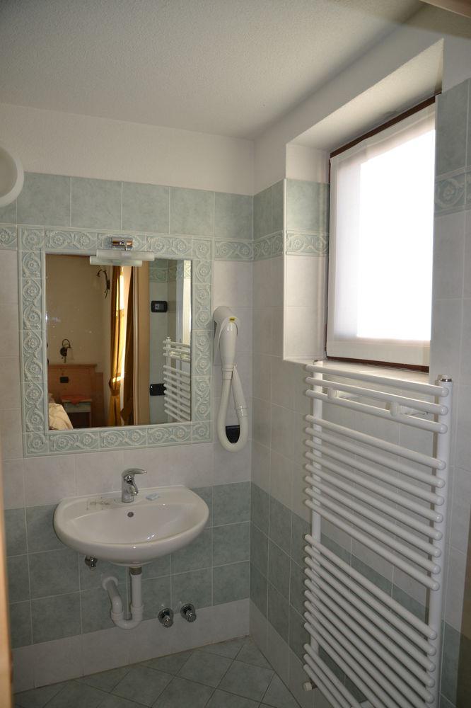 Hotel 2000 Ливиньо Екстериор снимка